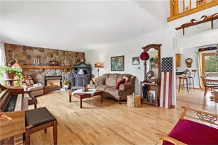 927 40th St, Clayton, WI 54004 - Photo 5