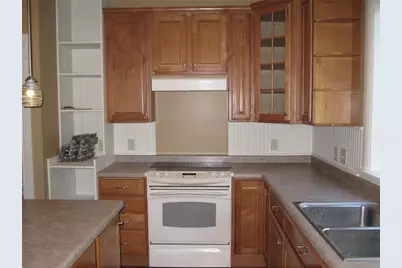 230 N Arch Avenue, New Richmond, WI 54017 - Photo 5