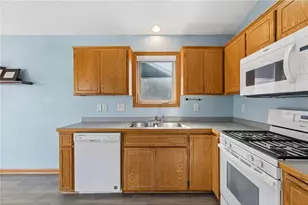1816 Lupine Dr, Hudson, WI 54016 - Photo 13