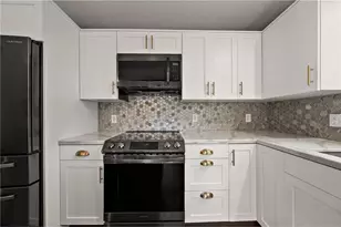 1423 Hunter Hill Rd, Hudson, WI 54016 - Photo 13