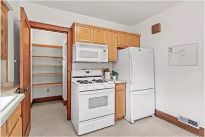 1186 Englewood Avenue, Saint Paul, MN 55104 - Photo 15