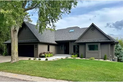 550 Pine Ridge Court, New Richmond, WI 54017 - Photo 3