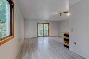 381 Red Cedar St, Menomonie, WI 54751 - Photo 9