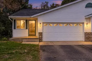 381 Red Cedar St, Menomonie, WI 54751 - Photo 3