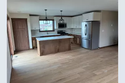 1825 Cypress Trail, New Richmond, WI 54017 - Photo 5