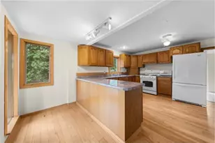 421 Lewis St, River Falls, WI 54022 - Photo 5