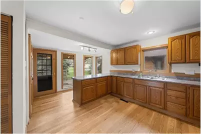 421 Lewis Street, River Falls, WI 54022 - Photo 9
