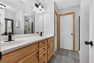 15557 Dunraven Dr, Apple Valley, MN 55124 - Photo 21