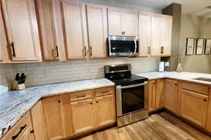 1240 County Road D, Maplewood, MN 55109 - Photo 9