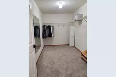 1240 County Road D #3, Maplewood, MN 55109 - Photo 17