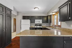1719 Cudd Cir, Hudson, WI 54016 - Photo 9
