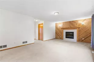 400 Durango Dr, Roberts, WI 54023 - Photo 9