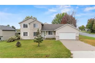 400 Durango Dr, Roberts, WI 54023 - Photo 3
