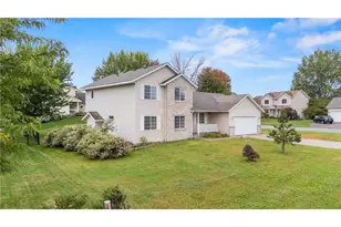 400 Durango Dr, Roberts, WI 54023 - Photo 1