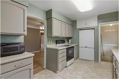 837 Hopwood Avenue, Menomonie, WI 54751 - Photo 5