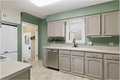 837 Hopwood Avenue, Menomonie, WI 54751 - Photo 7