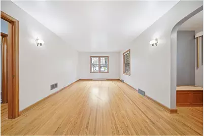 1014 5th Avenue, Menomonie, WI 54751 - Photo 5
