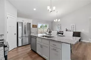 111 England St, Somerset, WI 54025 - Photo 9