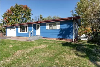 1109 16th Avenue, Menomonie, WI 54751 - Photo 5