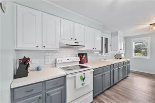 205 W South Ave, Chippewa Falls,  54729 - Photo 15