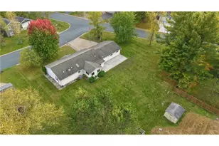 1027 Prairie Cir, Menomonie, WI 54751 - Photo 5