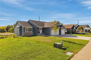 11411 Latham Ln, Chisago City, MN 55013 - Photo 3
