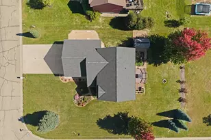 1204 Wren Pl, New Richmond, WI 54017 - Photo 11