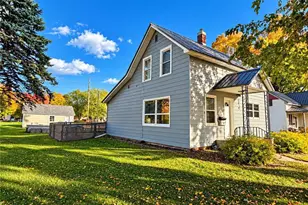 1314 Tainter St, Menomonie, WI 54751 - Photo 3