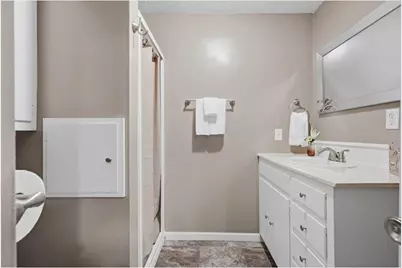 317 Sherwood Forest, Kinnickinnic Township, WI 54022 - Photo 25