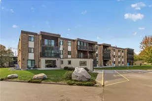 2690 Oxford Street, Roseville, MN 55113 - Photo 3