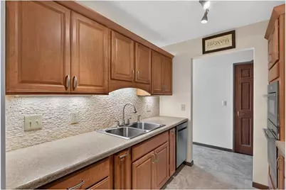 2690 Oxford Street #219, Roseville, MN 55113 - Photo 13
