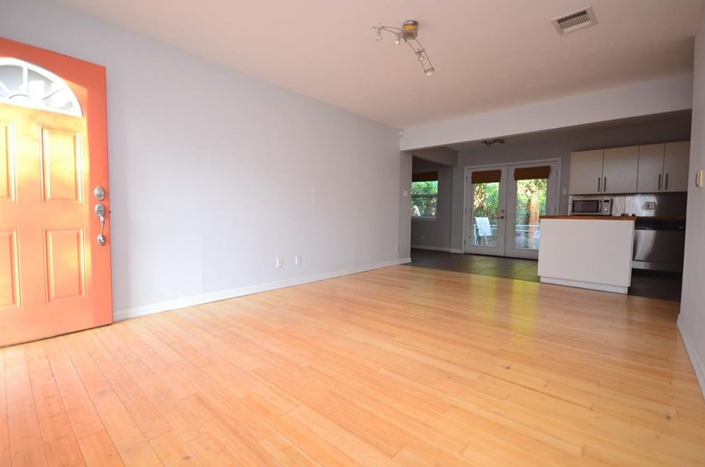 6503 Guadalupe St, Austin TX  78752-4119 exterior