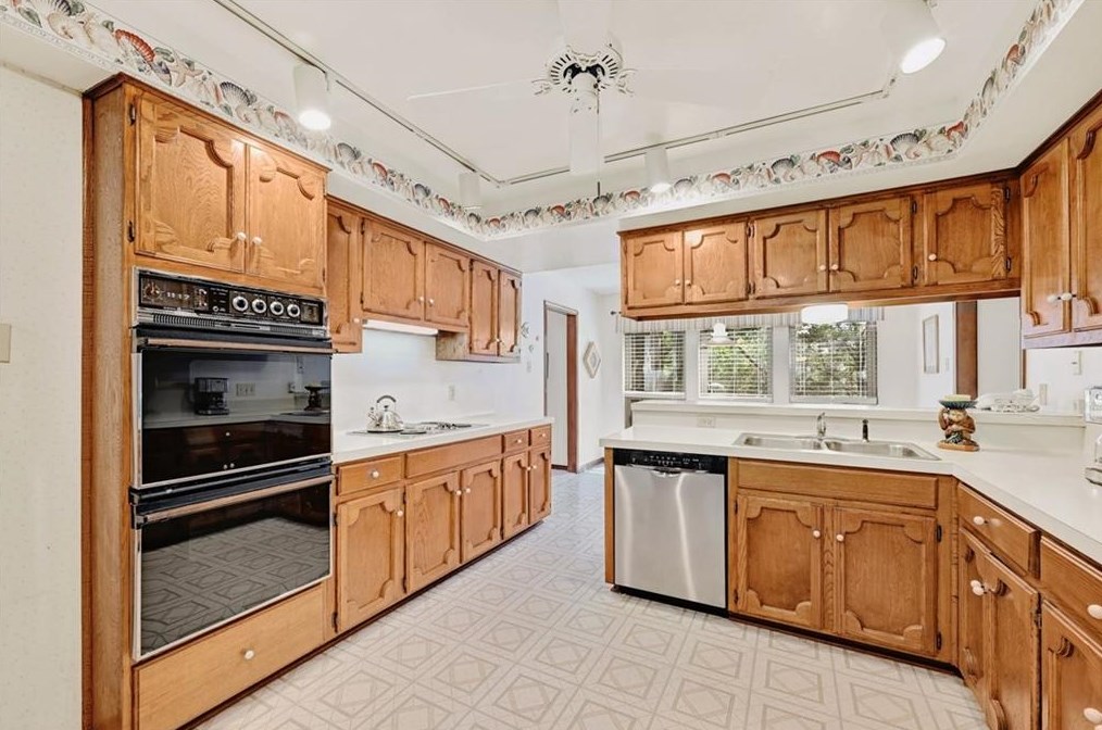 104 Timpanagos Dr, Austin TX 78734-4557 exterior