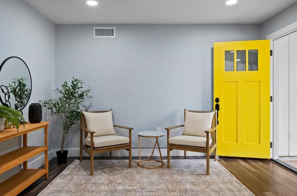 11903 Oak Trl, Austin TX  78753-2320 exterior