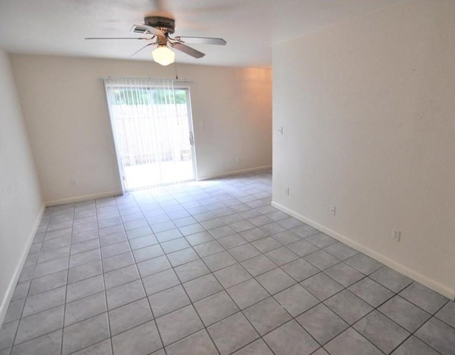 8221 Sam Rayburn Dr, Austin TX  78753-6059 exterior