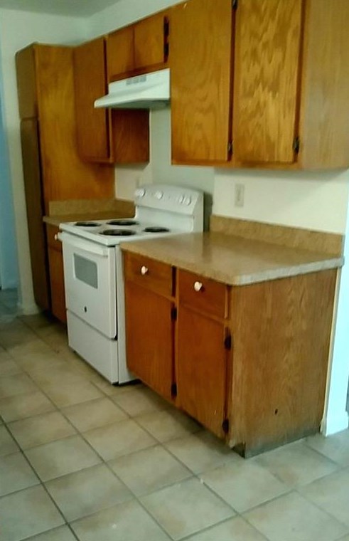 8221 Sam Rayburn Dr, Austin TX  78753-6059 exterior