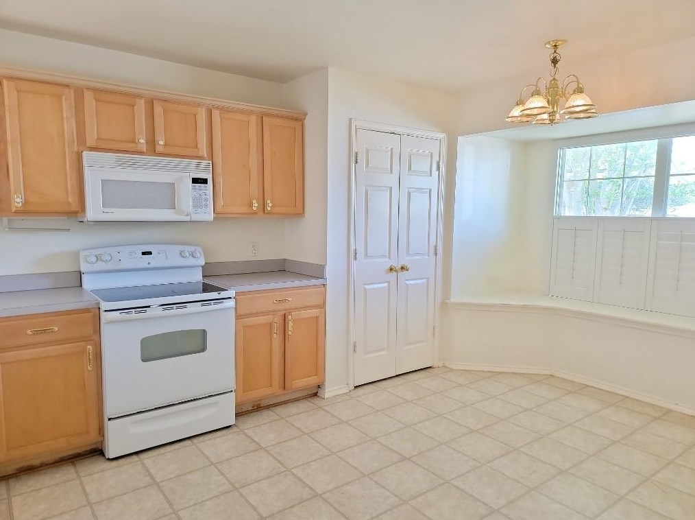 207 Antietam Dr, Webberville TX  78621-3858 exterior