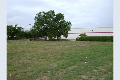 225 E New Hope Dr - Photo 1