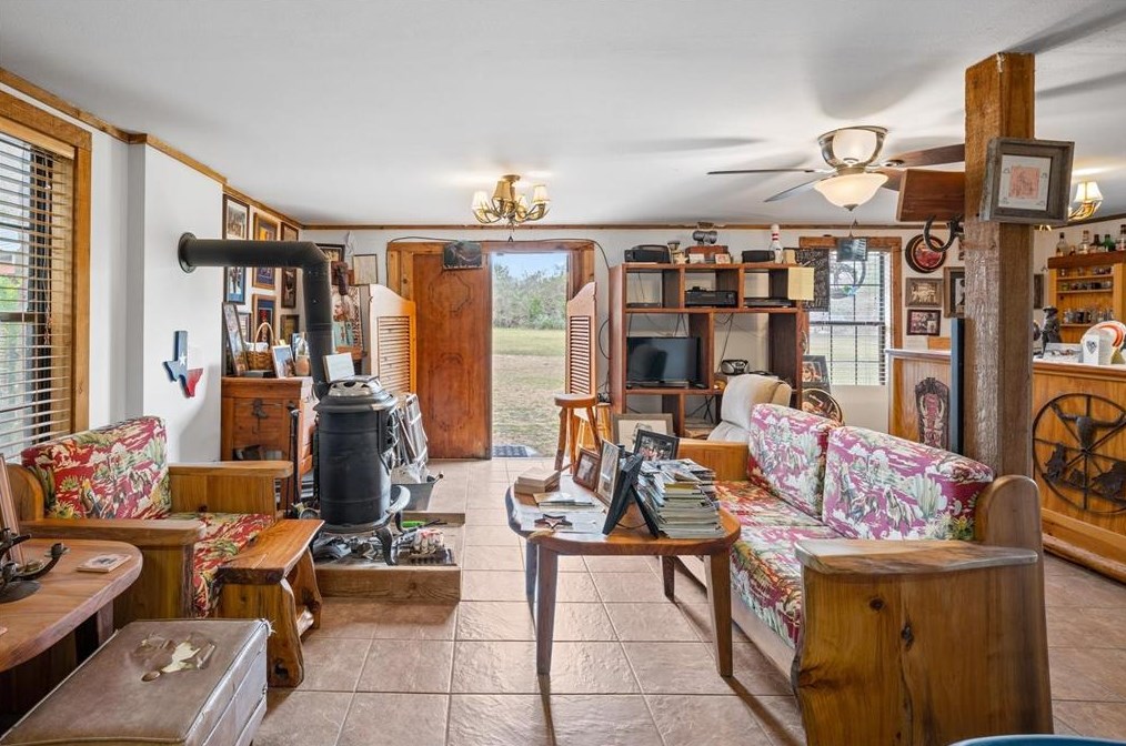 2195 Old Stagecoach Rd, Uhland TX  78640-5671 exterior