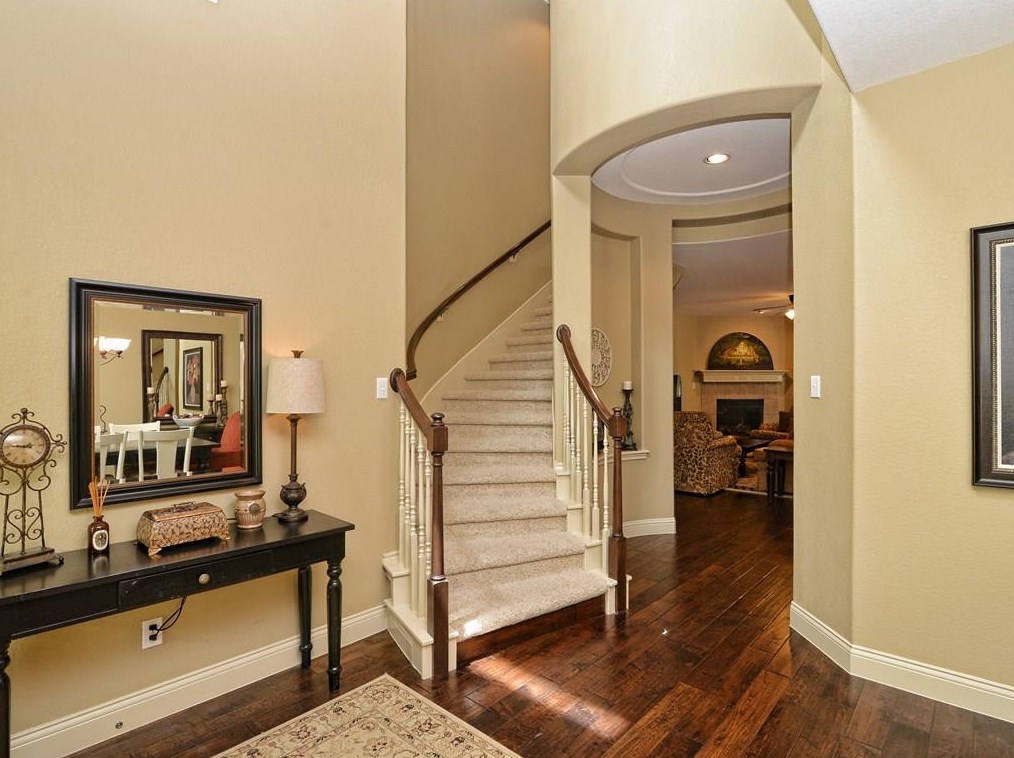 12513 Central Park Dr, Austin TX  78732-2225 exterior