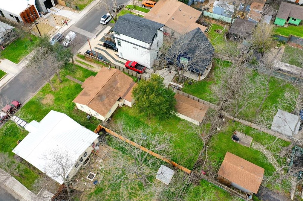 502 Normandy St, Austin TX 78745-1135 exterior