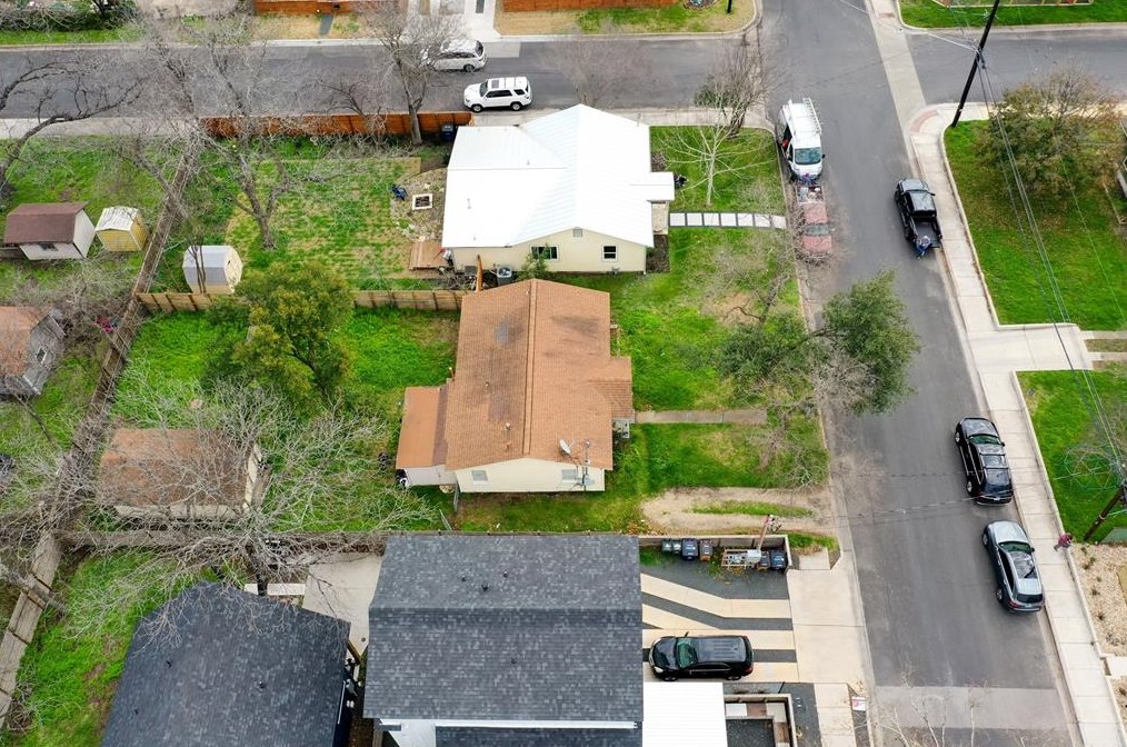 502 Normandy St, Austin TX 78745-1135 exterior