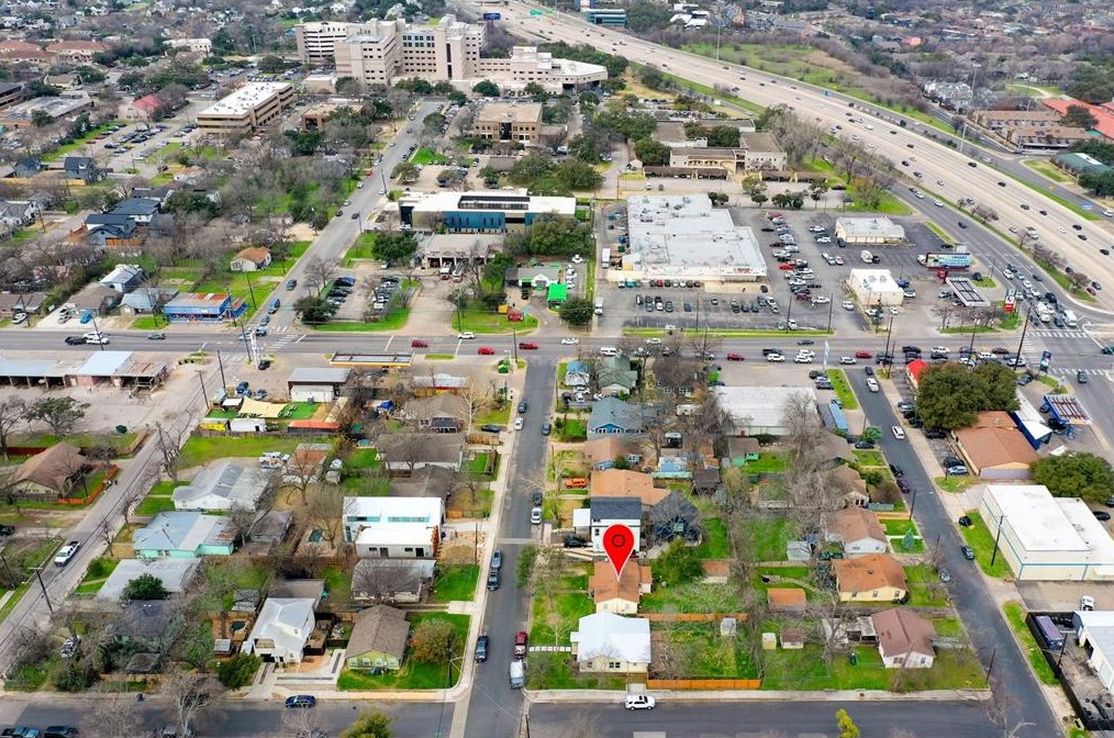 502 Normandy St, Austin TX 78745-1135 exterior