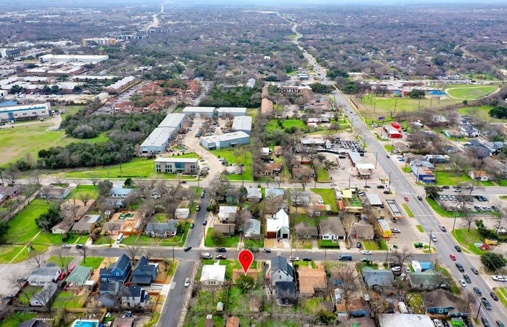 502 Normandy St, Austin TX 78745-1135 exterior