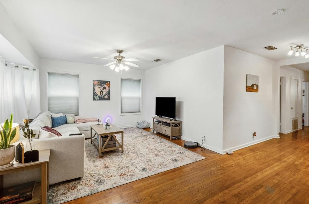 2707 Bridle Path, Austin TX  78703-2809 exterior