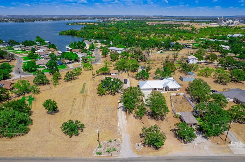 3201 Oak Rdg Dr, Cypress Mill TX  78654-4181 exterior