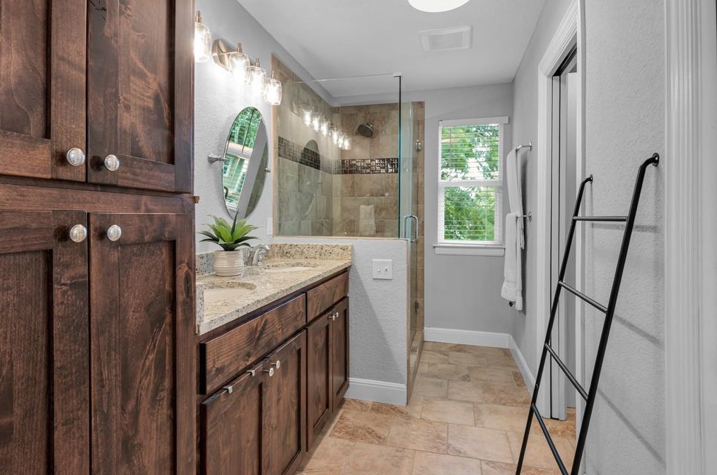 202 18 St, Georgetown TX 78626-8002 exterior