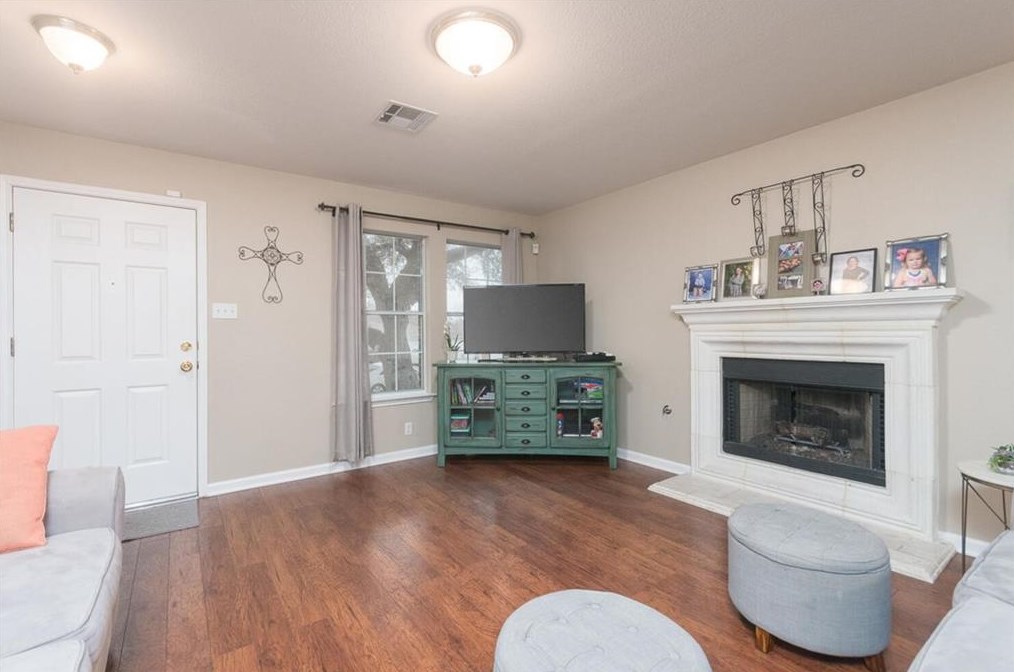 8928 Frock Ct, Austin TX 78748-5331 exterior