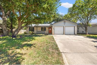 2204 Donna Dr, Taylor, TX 76574 - Photo 1