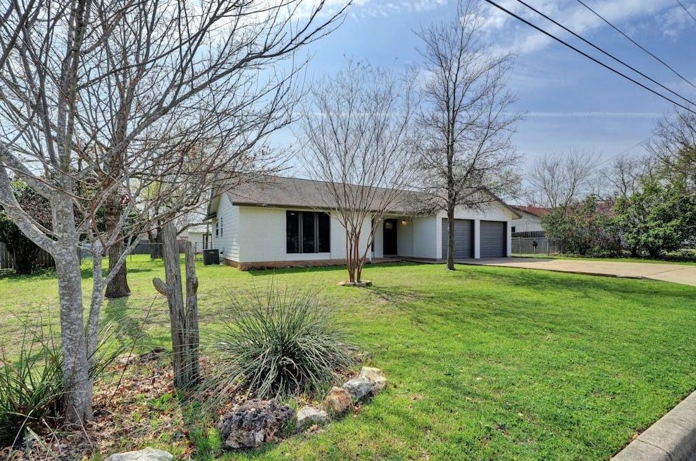 602 Apache Trl, Leander TX  78641-2340 exterior